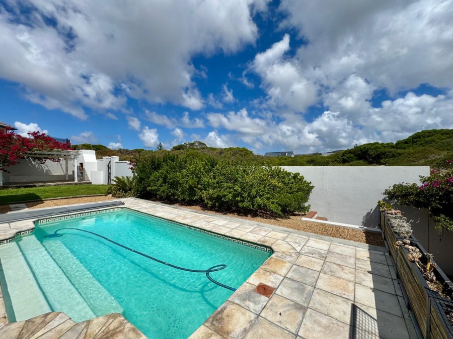 4 Bedroom Property for Sale in Kommetjie Western Cape